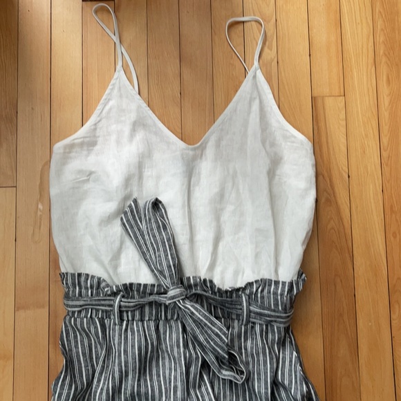 Linen blend jumpsuit - Picture 2 of 4